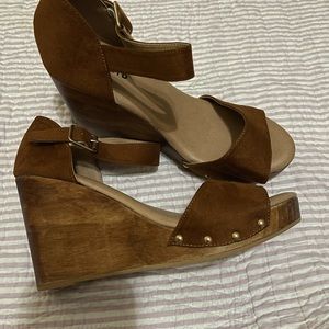 Torrid Wedges